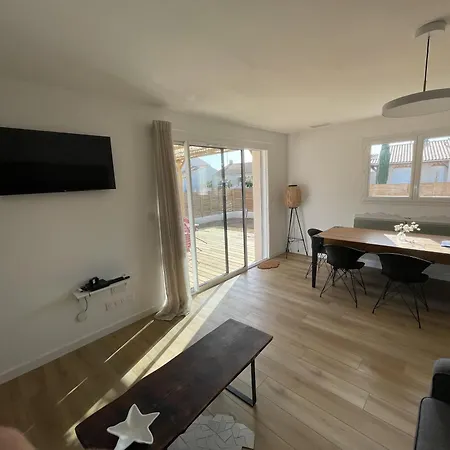Дом отдыха Casa - Maison Climatisee - A Pied ! Сен-Венсан-Сюр-Жар